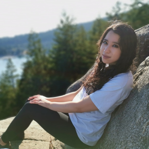 Meet your Posher, Nusaybah - Picture 1 of 1